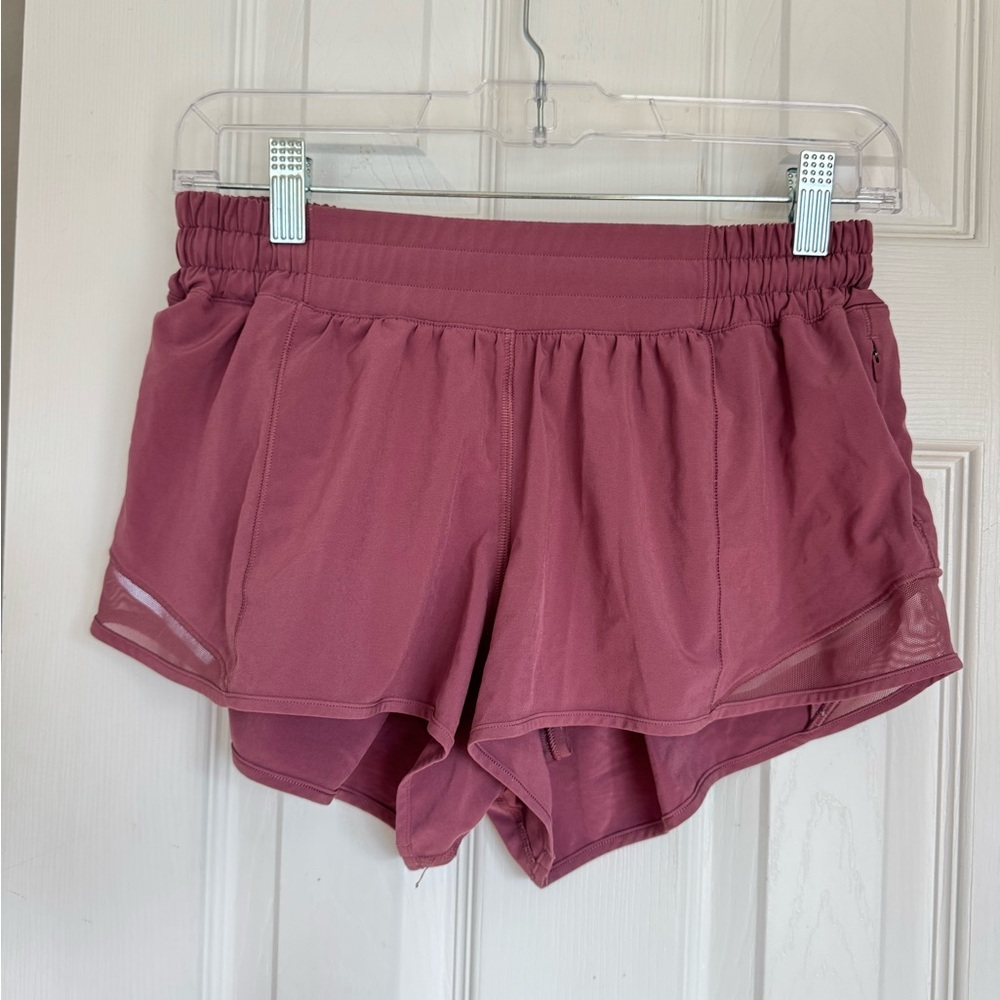 Lululemon Hotty Hot Low-Rise Lined Short 2.5"